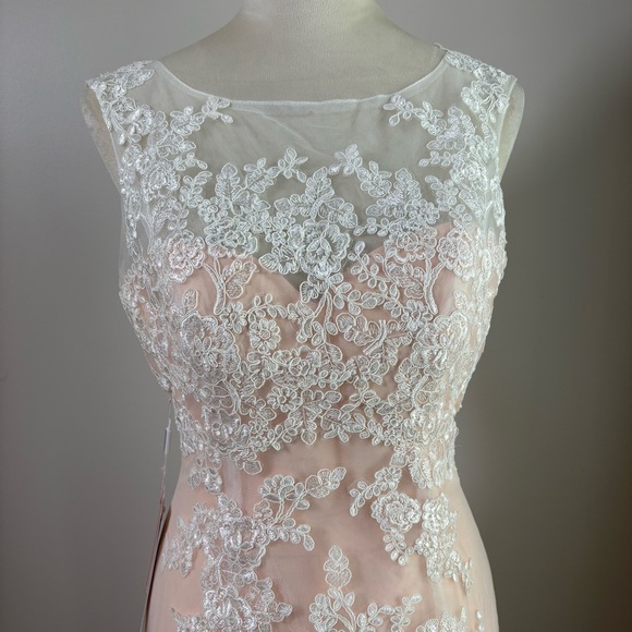 NWT JJ’s House Trumpet/Mermaid Scoop Floor Length Tulle Lace Wedding Dress Sz 8 - Picture 3 of 16